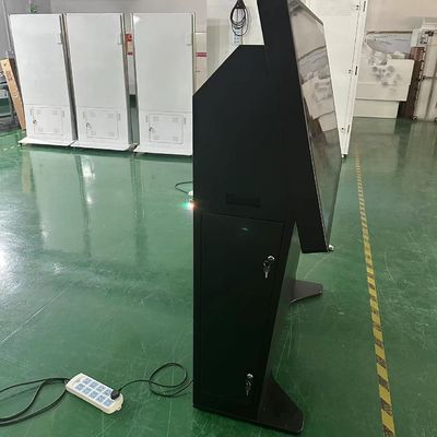 55 inch Stand touchscreen kiosk lcd Pcap monitor met ingebouwde i7 computer