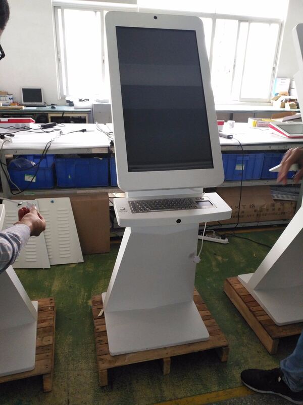 Touch Points 10 Punten Interactieve Digitale Signage Met Wi-Fi Bluetooth USB Connectiviteit Ter Verbetering Van Digitale Marketing Strategieën